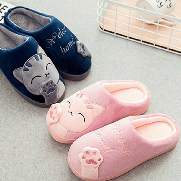 Welcome Home Kitty Kat Slippers - Picture 4 of 8